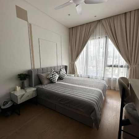 Bunga Suite At Lucentia Bbcc Куала Лумпур Екстериор снимка