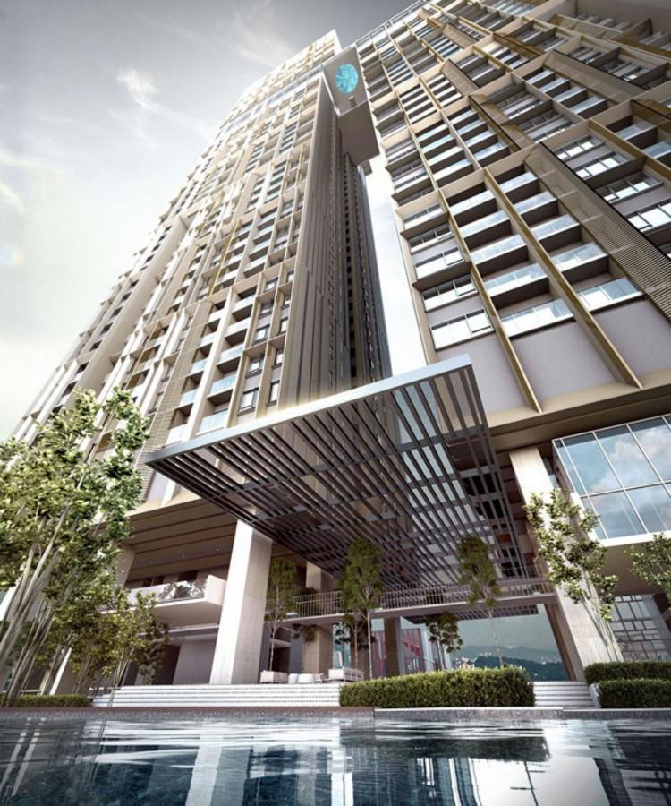 Bunga Suite At Lucentia Bbcc Куала Лумпур Екстериор снимка